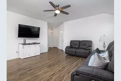 200 High Plains Pass, Liberty Hill, TX 78642 - Photo 5