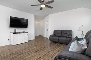 200 High Plains Pass, Liberty Hill, TX 78642 - Photo 5