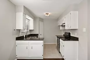 12302 Havelock Dr, Austin, TX 78759 - Photo 15