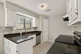 12302 Havelock Dr, Austin, TX 78759 - Photo 13