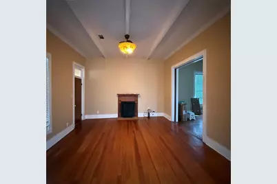 1604 S Austin Avenue, Georgetown, TX 78626 - Photo 9
