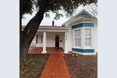 1604 S Austin Avenue, Georgetown, TX 78626 - Photo 3