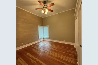 1604 S Austin Avenue, Georgetown, TX 78626 - Photo 15