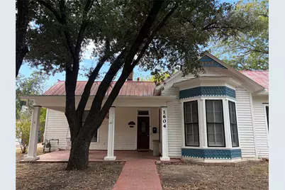 1604 S Austin Avenue, Georgetown, TX 78626 - Photo 1