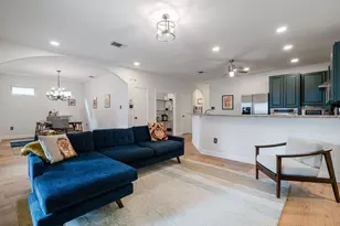 72 San Saba St, Austin, TX 78702 - Photo 5