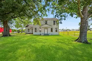 127 N Amthor St, Bellville, TX 77418 - Photo 1