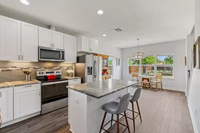 2415 Wilson Street, Bastrop, TX 78602 - Photo 11