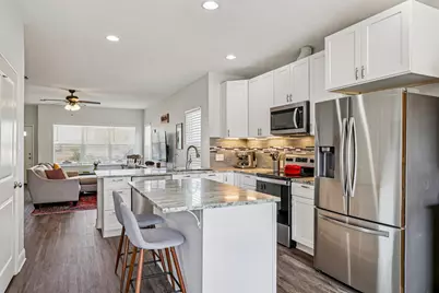 2415 Wilson Street, Bastrop, TX 78602 - Photo 9