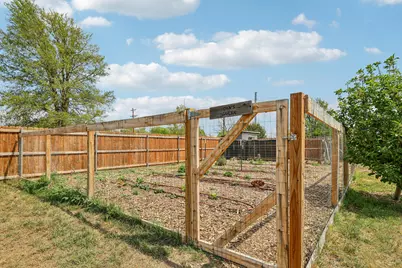 2415 Wilson Street, Bastrop, TX 78602 - Photo 33