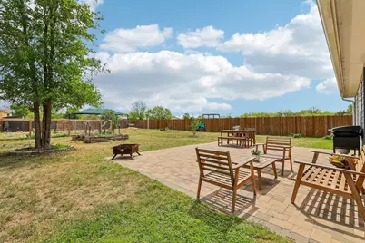 2415 Wilson Street, Bastrop, TX 78602 - Photo 31