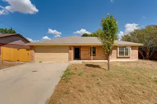 117 E Blancas Dr, Copperas Cove, TX 76522 - Photo 1