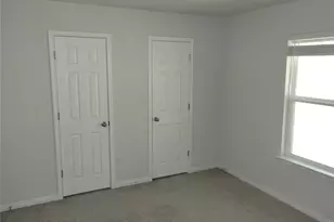 10906 Sentinel Dr, Austin, TX 78747 - Photo 9