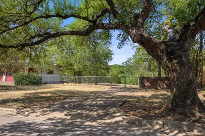 4706 Roundup Trail, Austin, TX 78745 - Photo 19