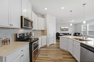 113 Uncle Billy Wy, Jarrell, TX 76537 - Photo 5