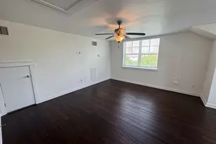 2033 Philomena St, Austin, TX 78723 - Photo 17