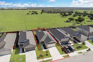 200 Longmount Cv, Liberty Hill, TX 78642 - Photo 31