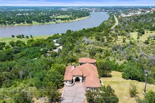 301 Circle Dr, Horseshoe Bay, TX 78657 - Photo 3