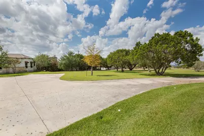 11209 Southwest Oaks Drive, Austin, TX 78737 - Photo 3