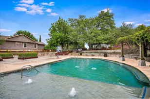 2001 Tramson Dr, Austin, TX 78741 - Photo 27