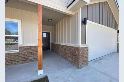 754 W. Columbus Street, Giddings, TX 78942 - Photo 5