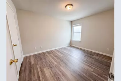 1076 Shadow Creek Boulevard, Buda, TX 78610 - Photo 11