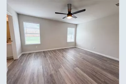 1076 Shadow Creek Boulevard, Buda, TX 78610 - Photo 13