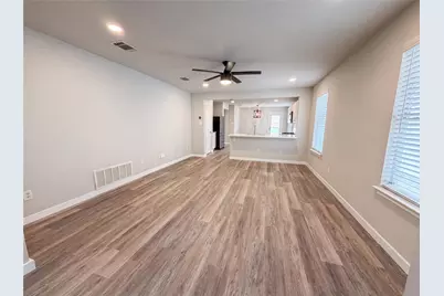 1076 Shadow Creek Boulevard, Buda, TX 78610 - Photo 3