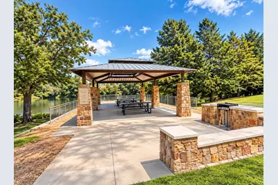 307 N Black Street, Round Rock, TX 78664 - Photo 31