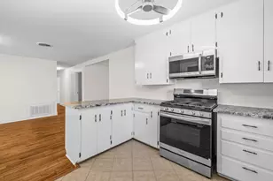 307 N Black St, Round Rock, TX 78664 - Photo 11