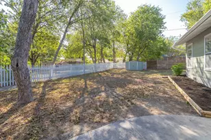 307 N Black St, Round Rock, TX 78664 - Photo 27