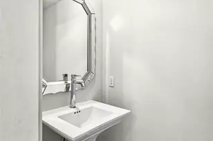 10101 Parkfield Dr, Austin, TX 78758 - Photo 13