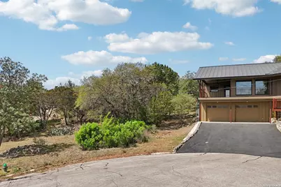 718 Starcrest, New Braunfels, TX 78130 - Photo 5
