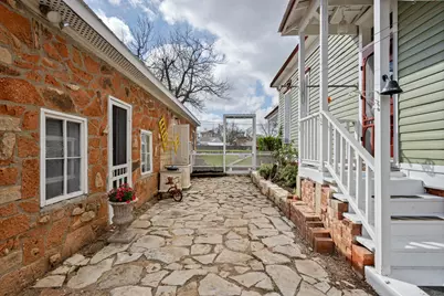 603 E 7th Street, Georgetown, TX 78626 - Photo 23