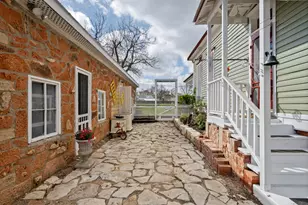 603 E 7th St, Georgetown, TX 78626 - Photo 23