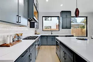 2717 Lyons Rd, Austin, TX 78702 - Photo 15
