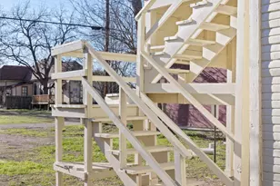 715 Porter St, Taylor, TX 76574 - Photo 7