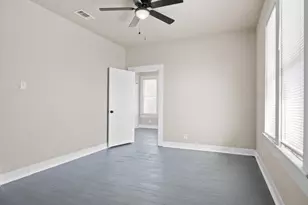 715 Porter St, Taylor, TX 76574 - Photo 5