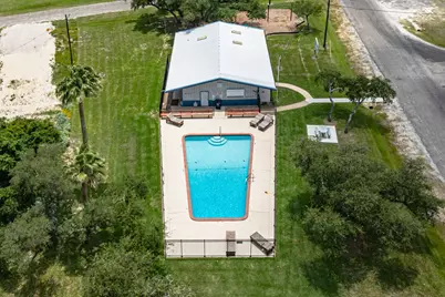 510 Water Oak Lane, Rockport, TX 78382 - Photo 11