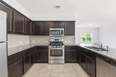 7121 Ranchito Drive, Austin, TX 78744 - Photo 5