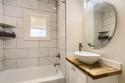 208 N Avenue, Elgin, TX 78621 - Photo 23