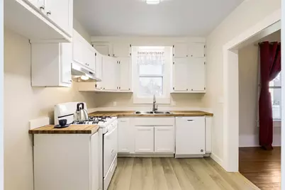 208 N Avenue, Elgin, TX 78621 - Photo 9