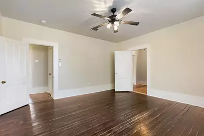 208 N Avenue, Elgin, TX 78621 - Photo 21