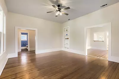 208 N Avenue, Elgin, TX 78621 - Photo 11