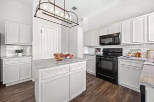 9006 Brimstone Ln, Austin, TX 78717 - Photo 11