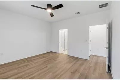1002 Martingale Street, Georgetown, TX 78633 - Photo 9