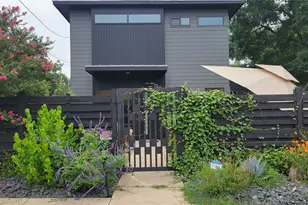 3311 Pennsylvania Ave, Austin, TX 78721 - Photo 3