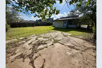 1836 Rivercrest Street, Beaumont, TX 77703 - Photo 35