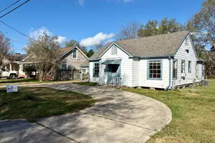 1836 Rivercrest St, Beaumont, TX 77703 - Photo 3