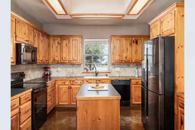 155 Comanche Circle, Hutto, TX 78634 - Photo 15