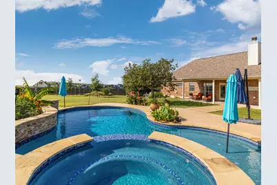 155 Comanche Circle, Hutto, TX 78634 - Photo 5